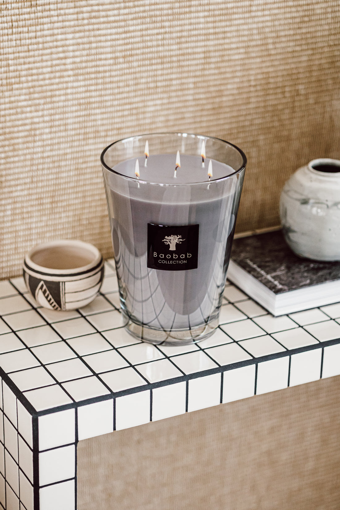 SCENTED CANDLE ALL SEASONS WHITE RHINO - Baobab Collection