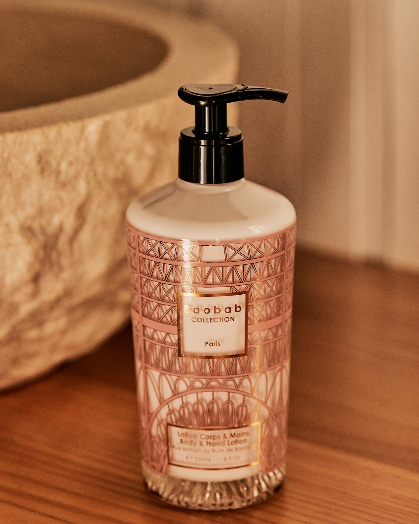 BODY & HAND LOTION PARIS