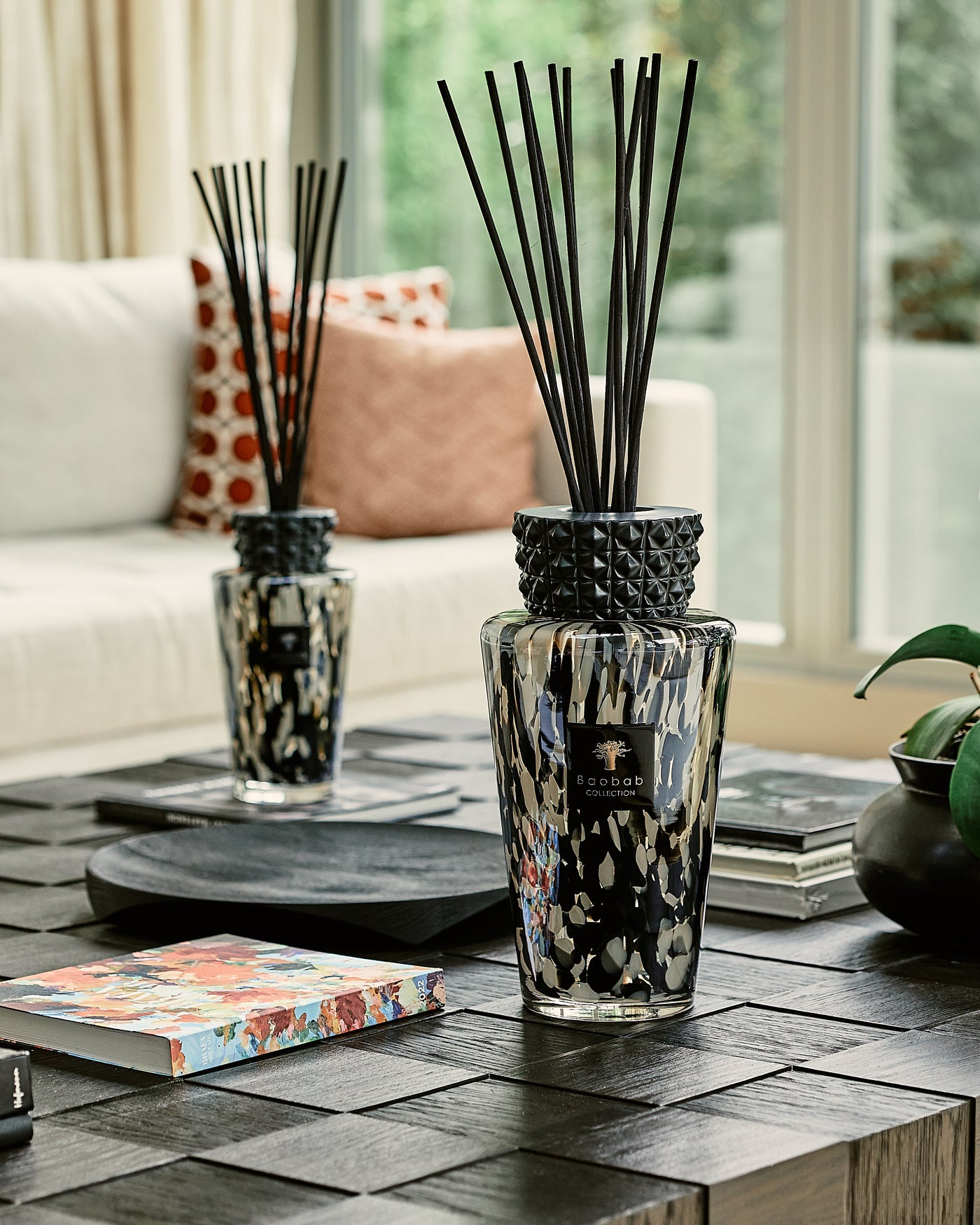 TOTEM PEARLS BLACK