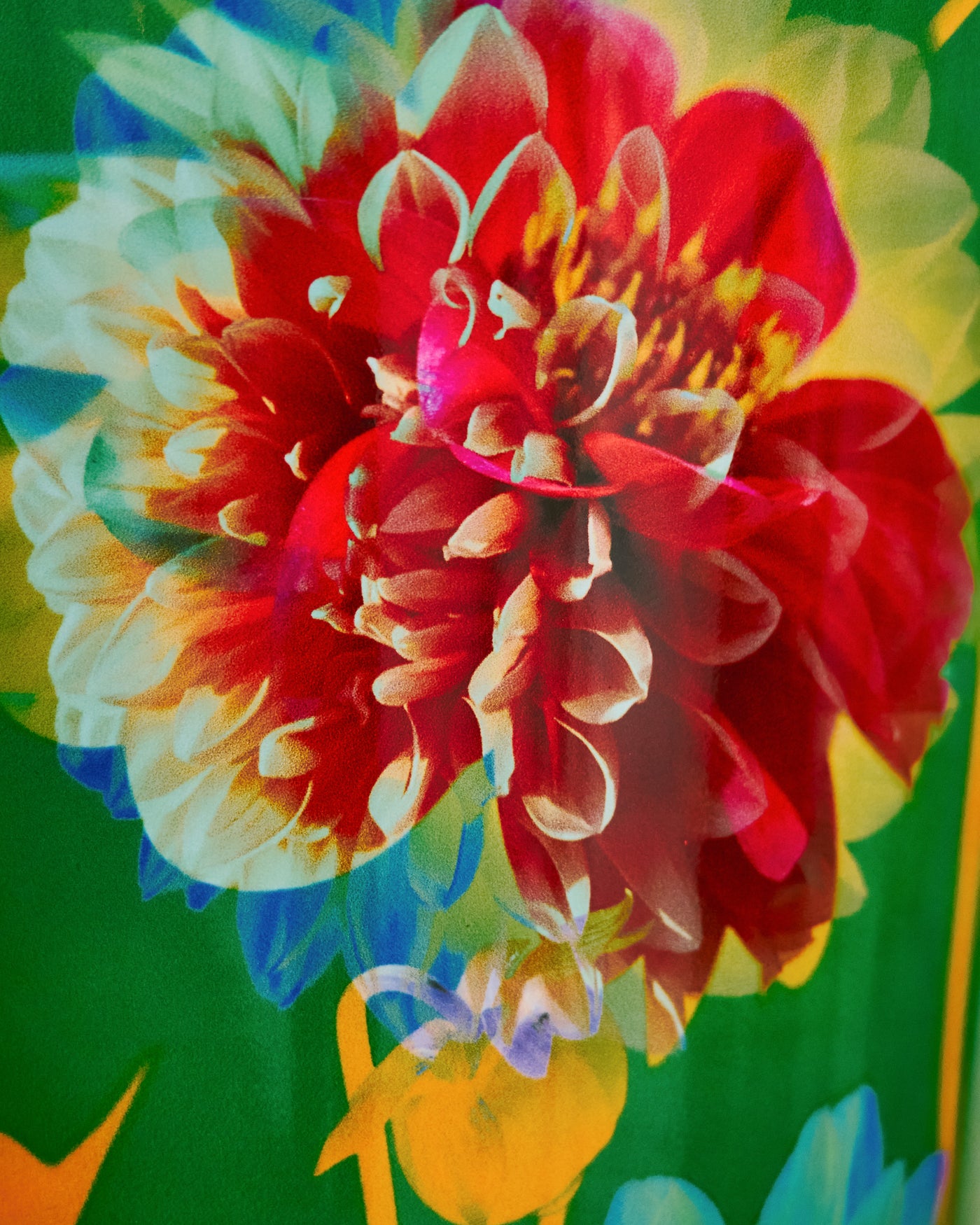 SCENTED CANDLE ARTY FLOWERS BOUQUET