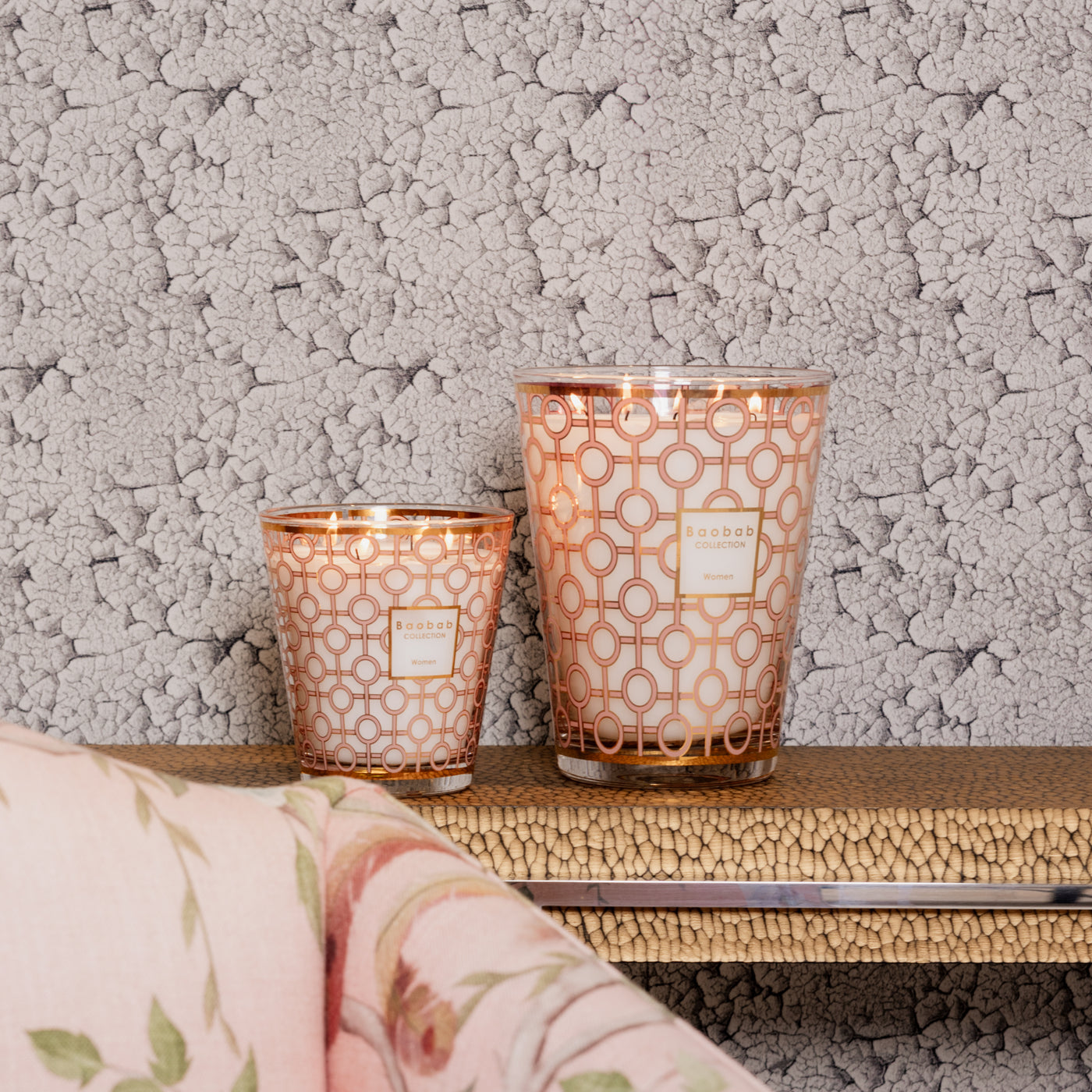 <p>A decorative object in pinK</p>