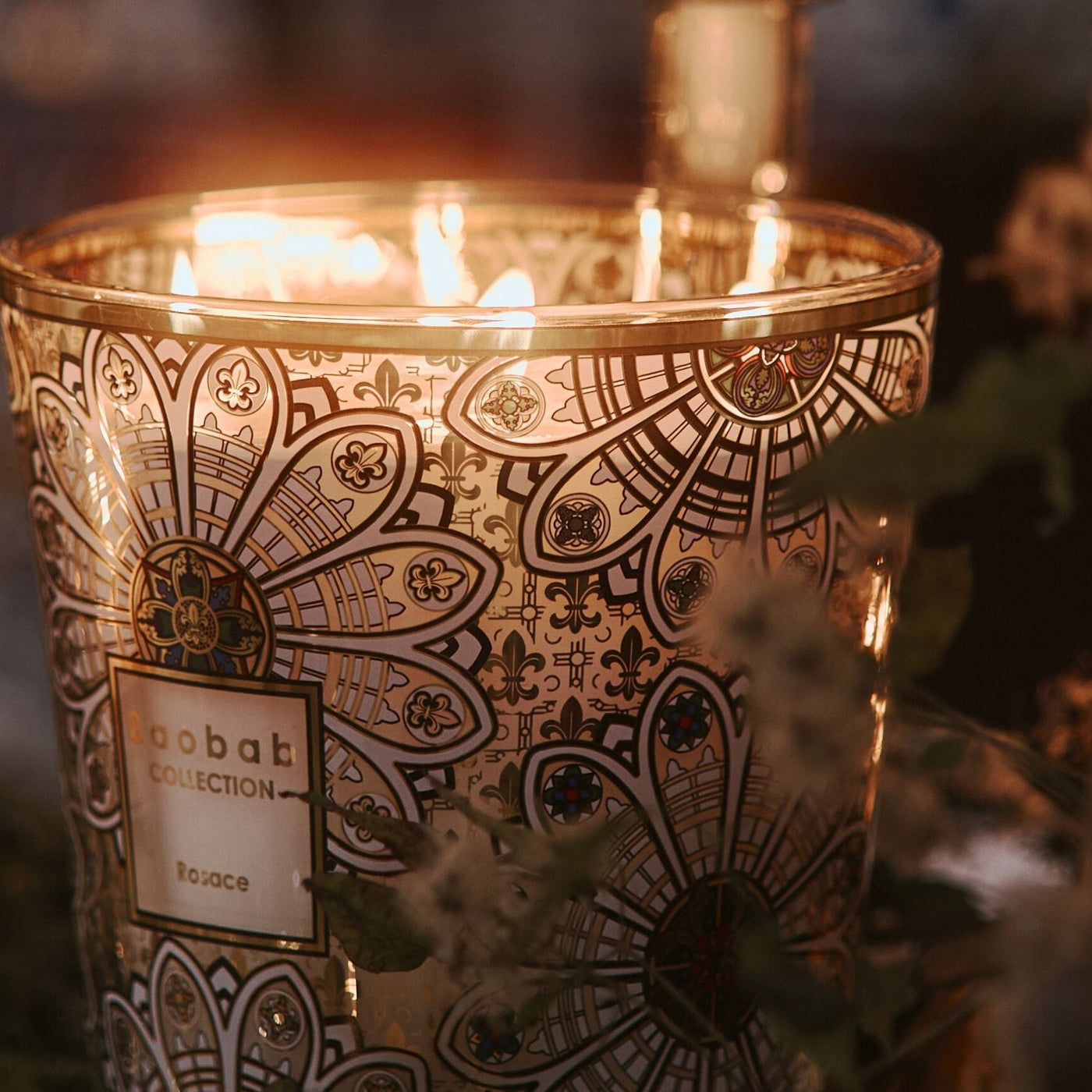 <p><strong>The Rosace Candle</strong></p>